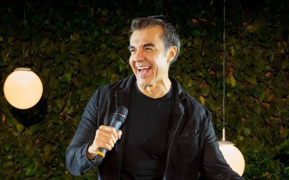 ¿Dejará la televisión? Adrián Uribe incursionará en el stand up