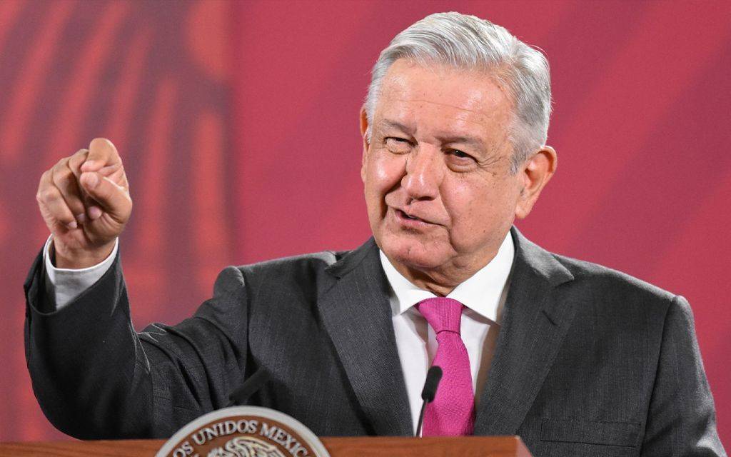 “Hay que reeducar a los de arriba; que no tengan de Dios al dinero”, dice AMLO