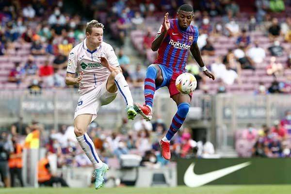Vende Barcelona a Moriba y a Emerson