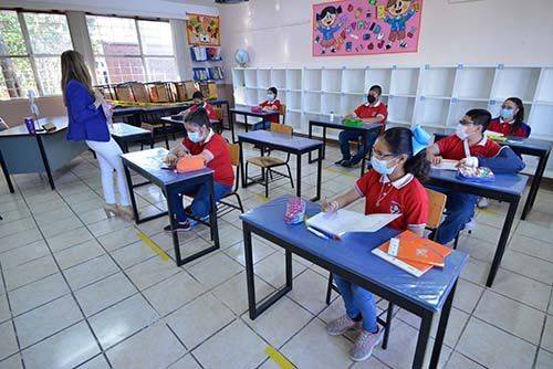 Rechazan padres firmar responsiva
