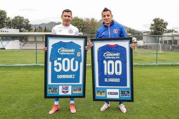 ‘Cata’ y Alvarado reciben reconocimientos