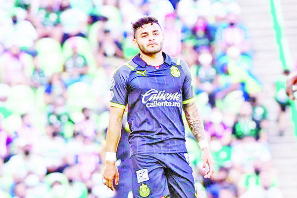 Se topan Chivas con Acevedo y empatan con Santos