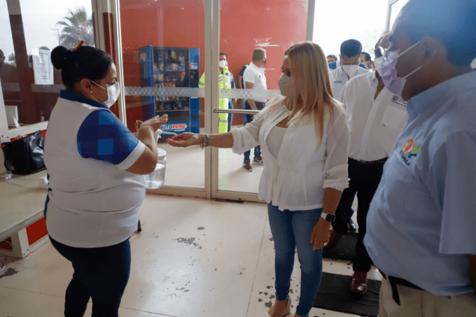 VISITA MARCELA GORGÓN ALBERGUE INSTALADO EN LA JABONERA
