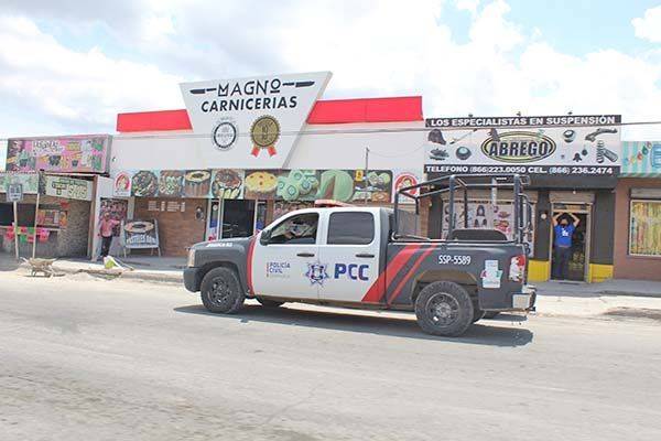 Intenta cobrar “piso” en tienda de regalos