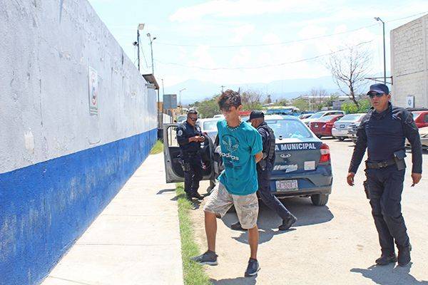 Molestos drogadictos acaban en prisión