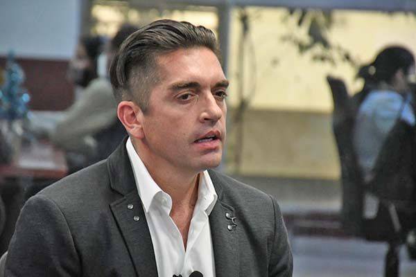 Rechazan a Salazar como candidato a gobernador