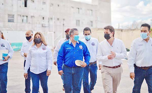 Facilitan escrituración a obreros de AHMSA