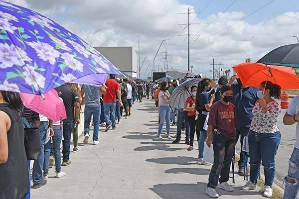 Hay vacunas para todos: AP