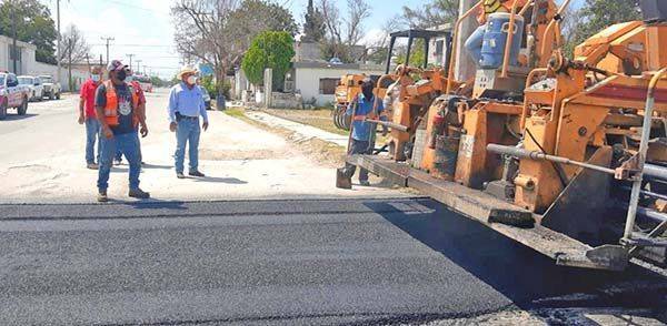 Se pavimentan 25  calles en Frontera