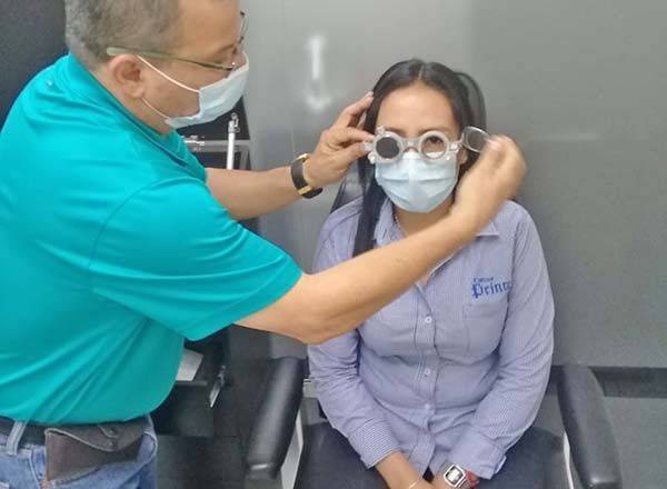 Invita DIF San Buena a  campaña de lentes