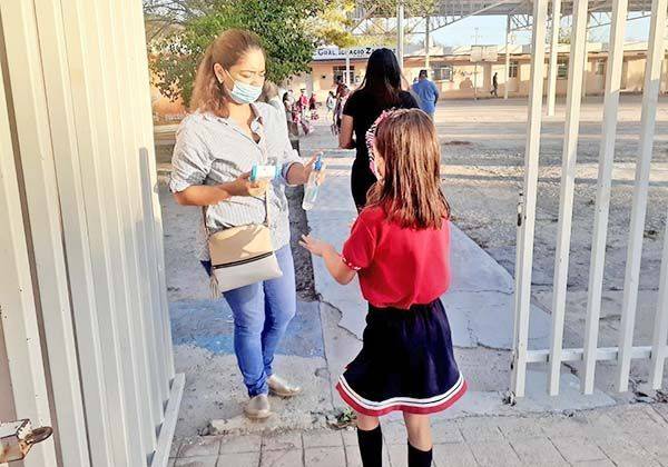 Posponen regreso a clases presenciales