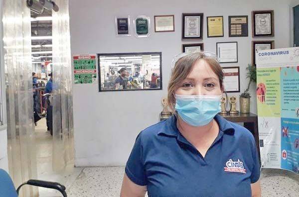 Vacunado personal de empresa Cintas