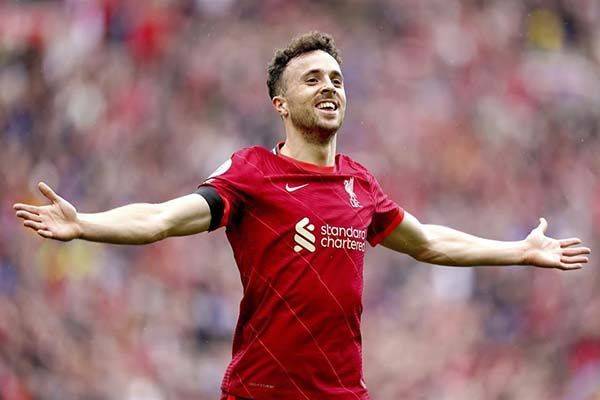 Liverpool liga triunfos en la Premier