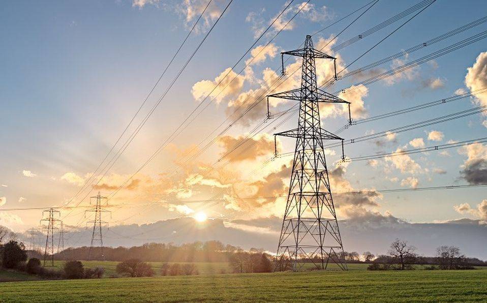 Juez federal ampara a cuatro empresas contra reforma eléctrica de la 4T
