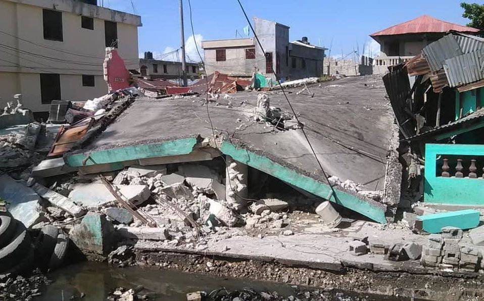 SRE abre línea telefónica para mexicanos en Haití tras sismo