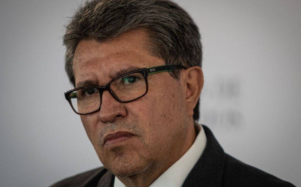 Monreal pide periodo ‘extra’ para discutir revocación de mandato y juicio político