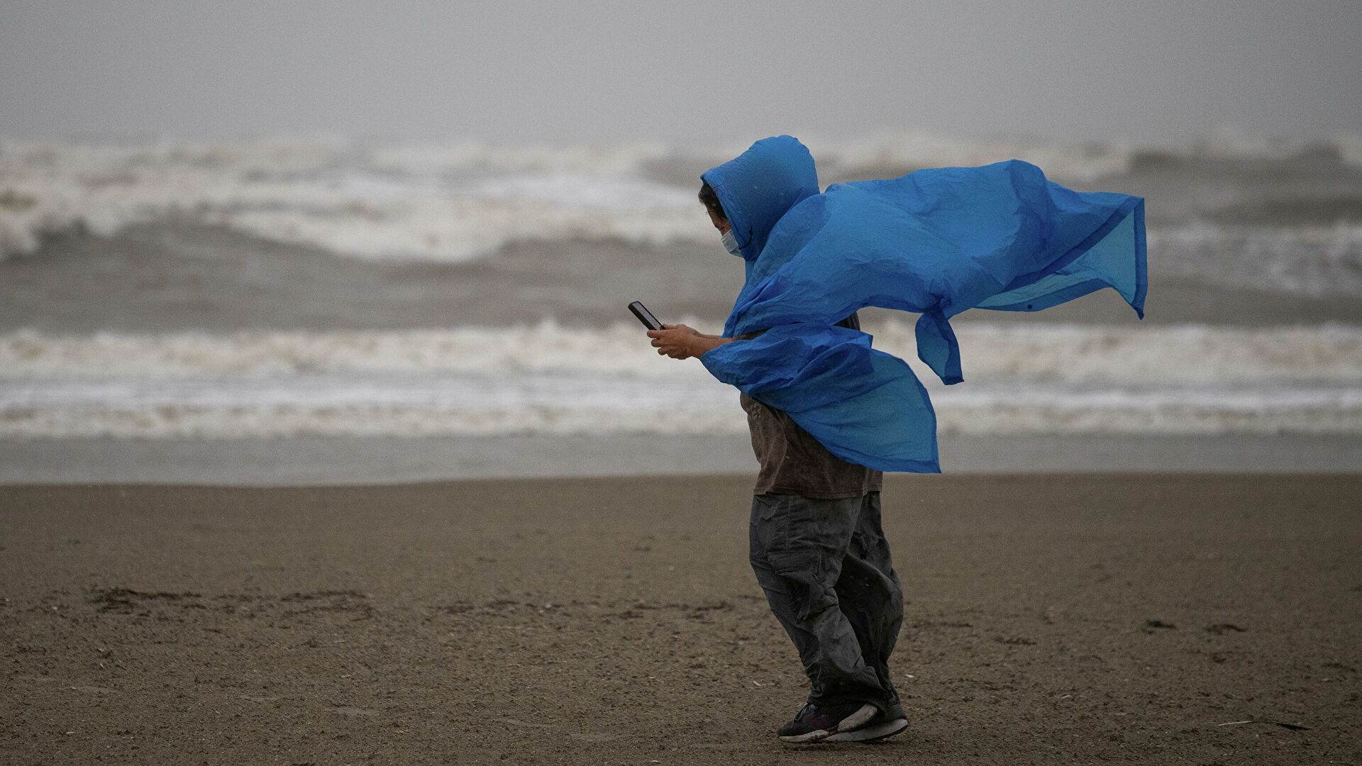 La amenaza de inundaciones de Nicholas se desplaza hacia Louisiana