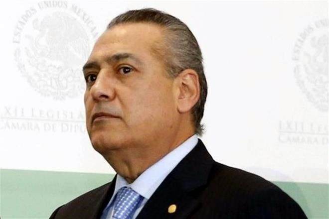 Acusa AMLO que Ancira pagó viáticos a Beltrones