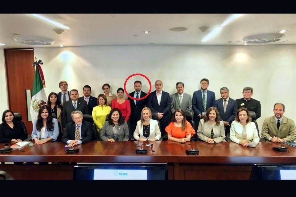 Recibe PAN en el Senado a líder de ultraderecha española