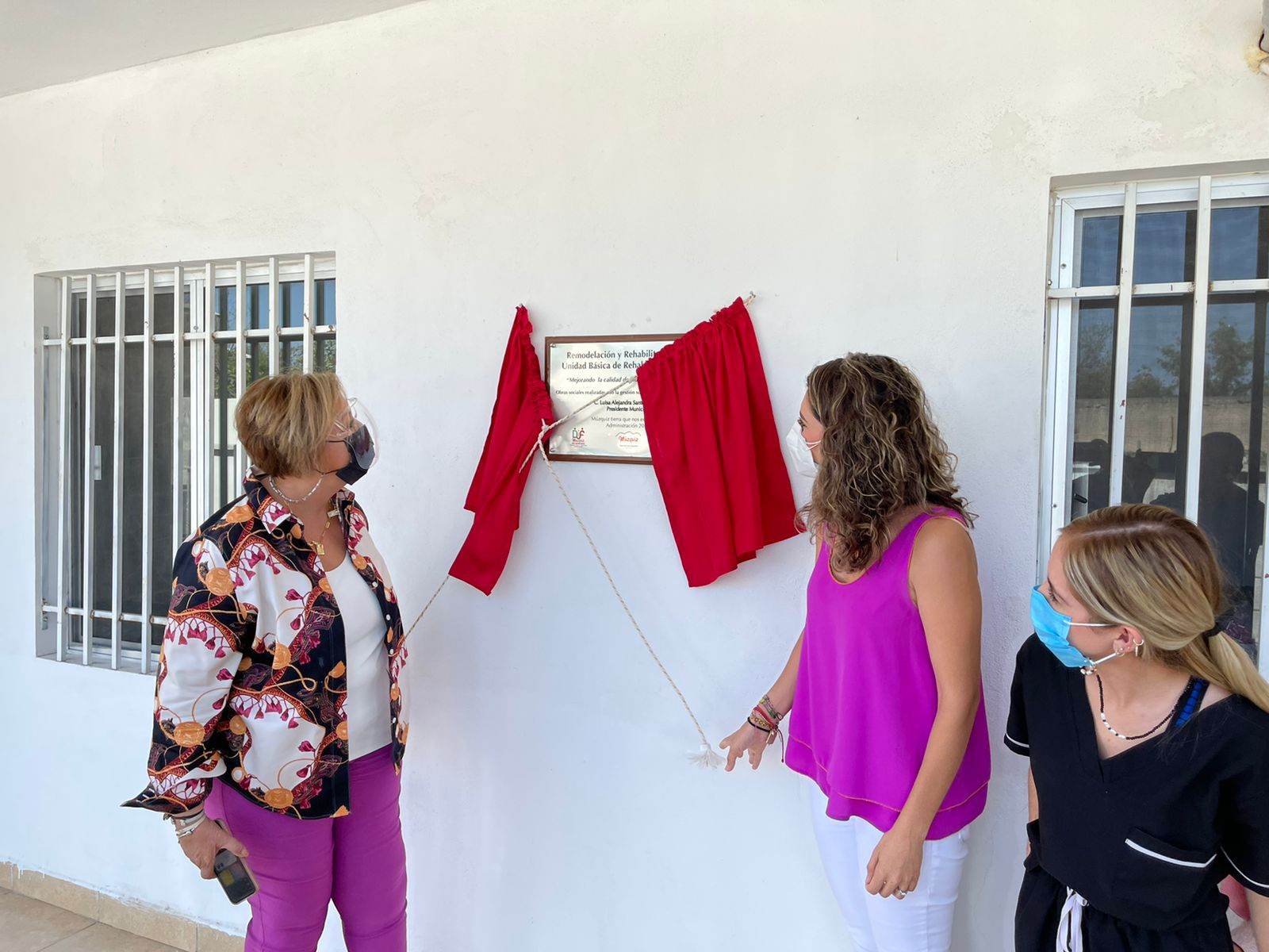 Develan placa en Unidad Básica de Rehabilitación de Múzquiz
