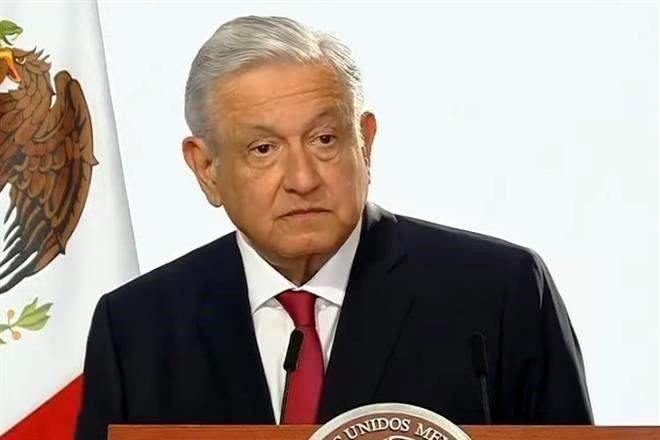 Frenamos privatizaciones, dice AMLO