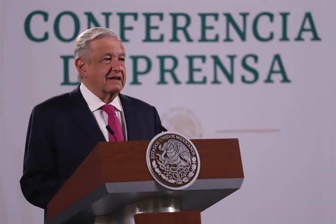 Acompaña Slim a AMLO en sobrevuelo de Tren Maya