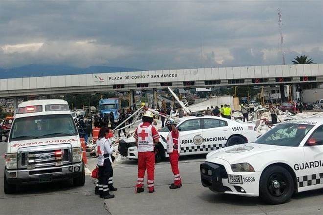 Deja 3 muertos choque en caseta de la México-Puebla