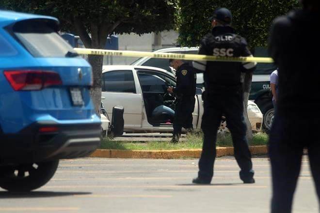 Matan a mujer en estacionamiento de súper en Coyoacán