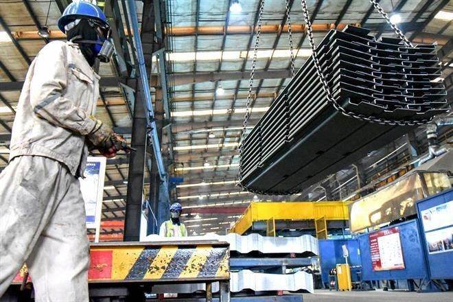 Logra actividad industrial mayor alza en 9 meses