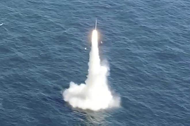 Realizan Corea del Norte y del Sur pruebas de misiles