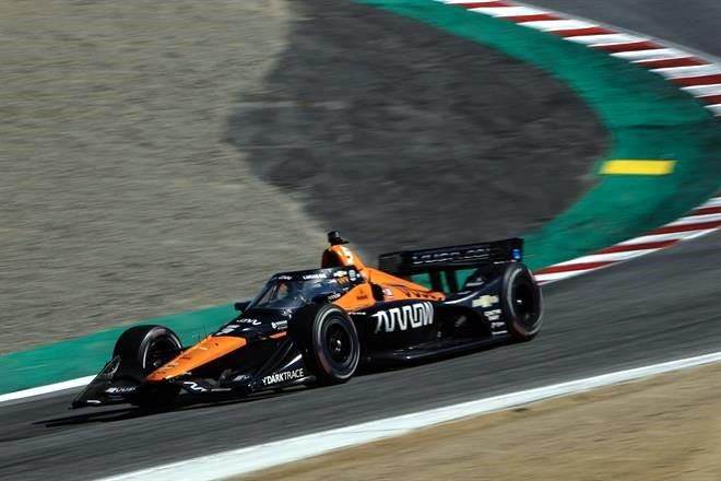 Batalla Pato en accidentada sesión en Laguna Seca
