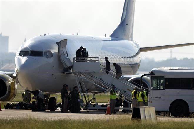 Planea EU 3 vuelos al día para expulsar haitianos