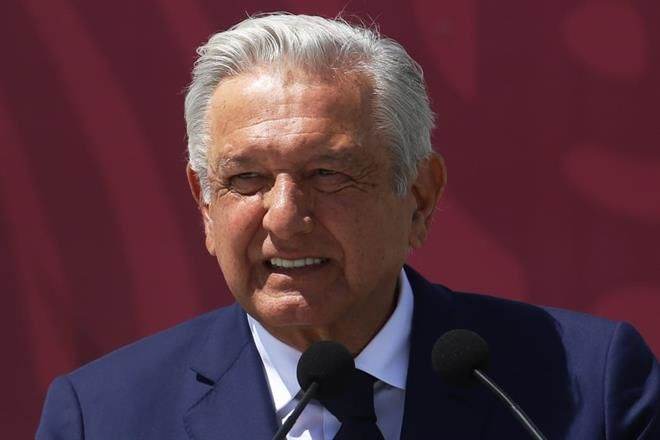 Ofrece AMLO respeto a concesiones aeroportuarias