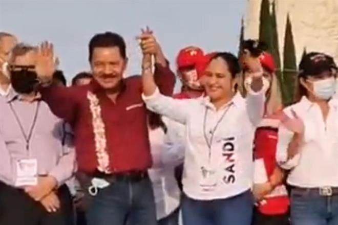 Detienen con arsenal a diputada morenista
