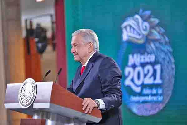 Recomienda AMLO a Ancira recapacite