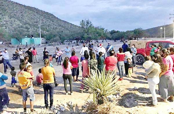 Atienden a familias damnificadas en 4C