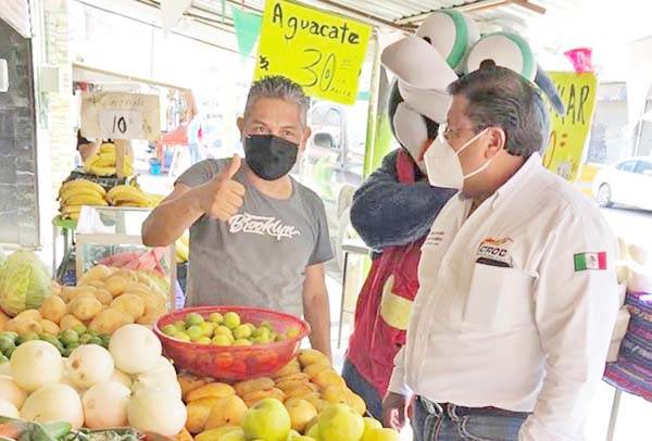 Impulsa Oyervides a comercios locales