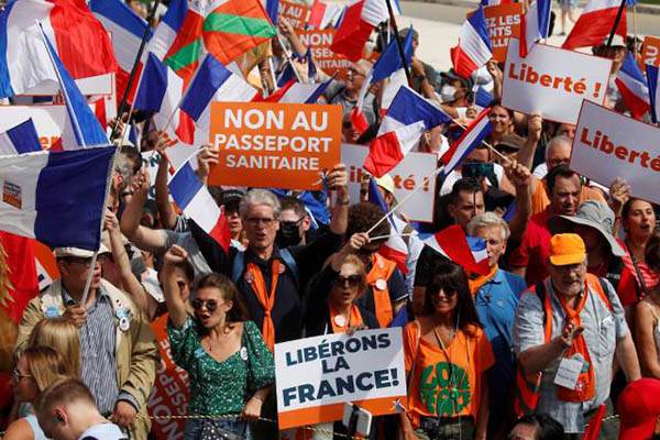 Miles vuelven a protestar en Francia