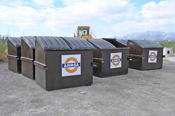 Recibe Limpieza 50 contenedores