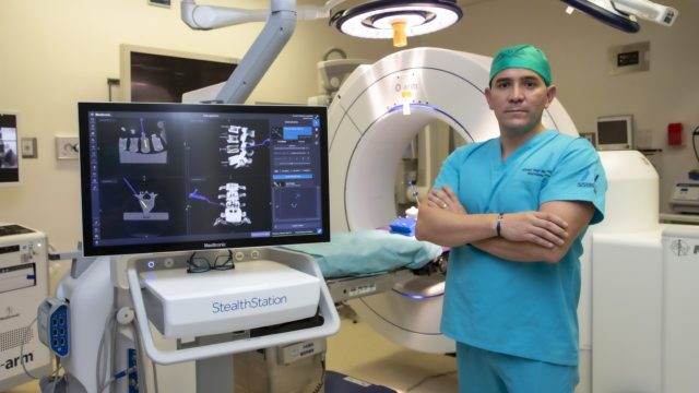 Cirugía de mínima invasión: innovación para recuperar la salud de la columna