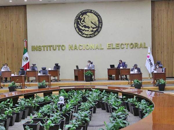 Acata INE sentencia de TEPJF sobre paridad de género