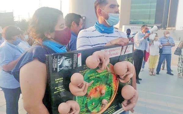 Defensores de la vida se manifiestan