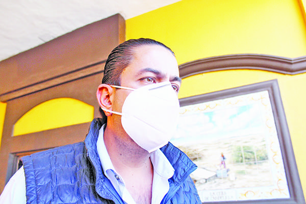 Confía Chema se vacune a menores