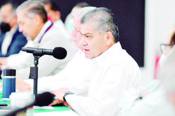 Coahuila primer estado en vacunar a menores