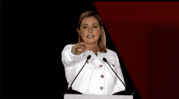 Maru Campos asume como la primera gobernadora de Chihuahua