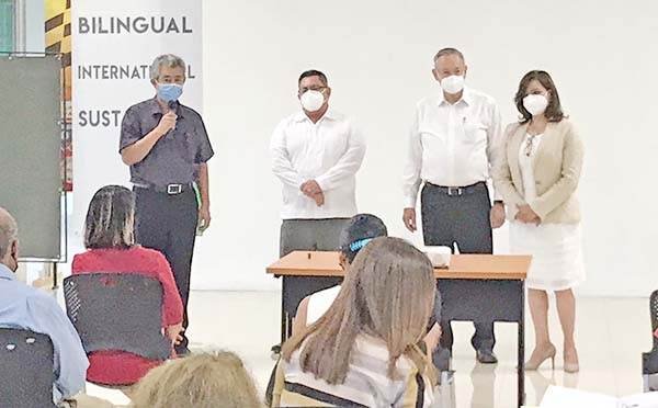 Certifica Educación a 31 escuelas de región