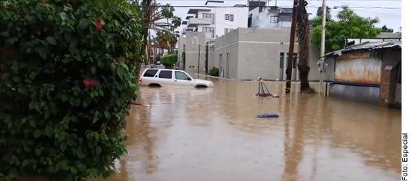 Pega huracán «Olaf» en Los Cabos