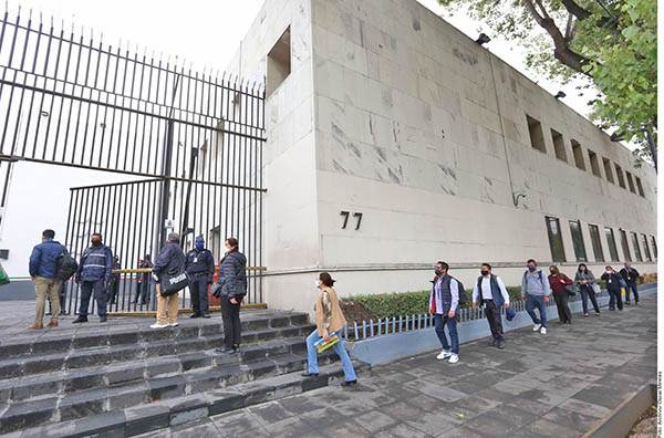 Presiona SAT y reclama cuentas claras