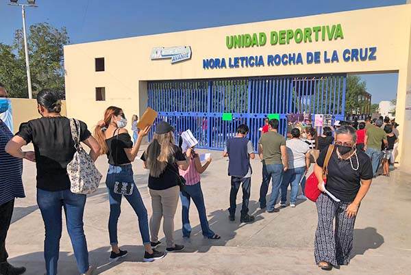 Y a los que no acudieron por cita hoy los vacunan