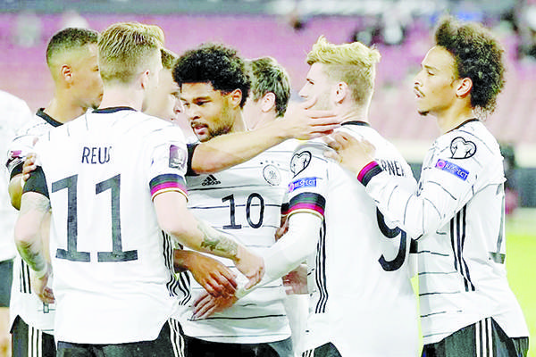 Golea Alemania a Armenia y recupera liderato